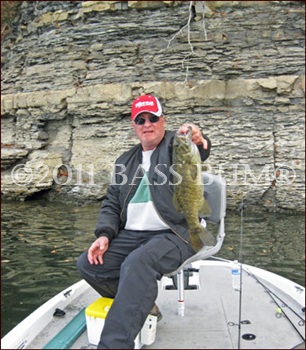 Fishing for Bass - Classic Structure - Bluff Wall 