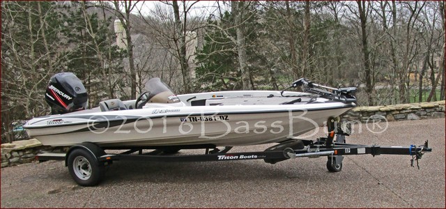 Triton Explorer 18.5' Bass Boat